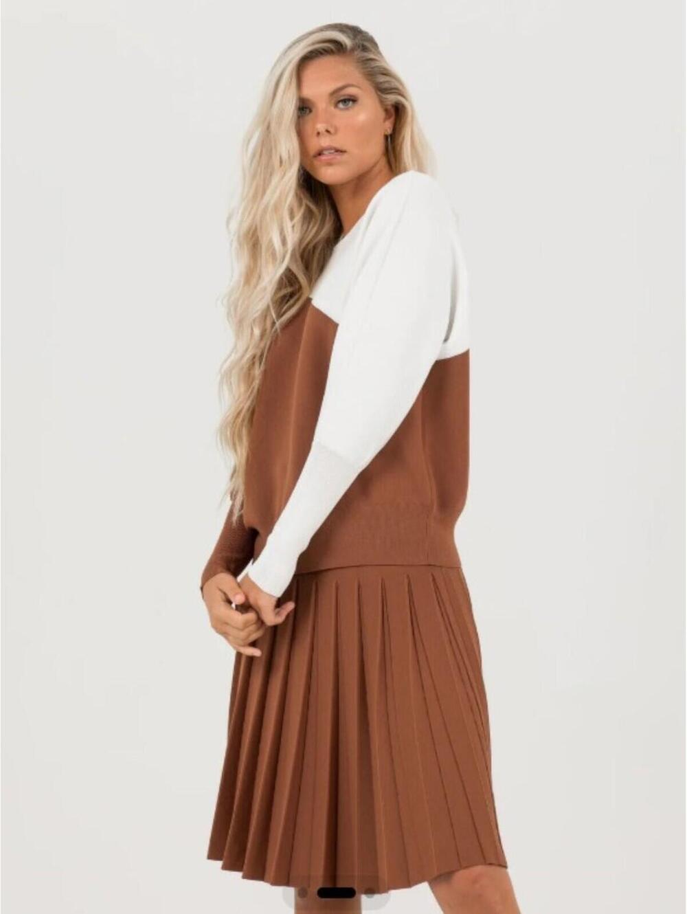Aleeza Paris Wonder Skirt S Cocoa Brown Pleated Knit Midi Stretch Pull On NWT